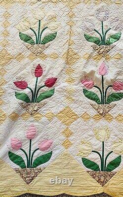 1930-1940's Hand Stitched And Quilted TULIP Appliqué Quilt with SCALLOPED BORDER