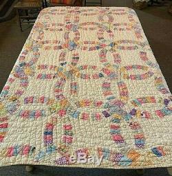 1930's Vintage Double Wedding Ring Quilt Beautiful Handmade HandQuilted
