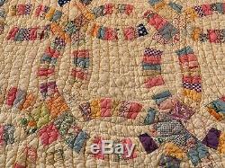 1930's Vintage Double Wedding Ring Quilt Beautiful Handmade HandQuilted