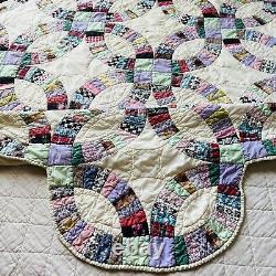 68x85 Vintage Handmade Double Wedding Rings Quilt