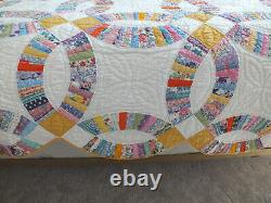 84x101 DOUBLE WEDDING RING Hand Pieced QUILTED vintage ANTIQUE feedsack