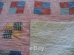 ANTIQUE AMERICAN 1940s VINTAGE OLD PATCHWORK QUILT HANDMADE and HAND QUILTED