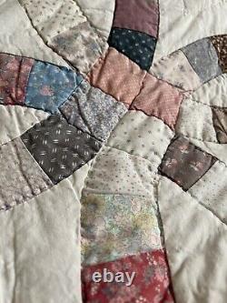 America Handmade Antique Large Quilt 84X97Fabric Scallop