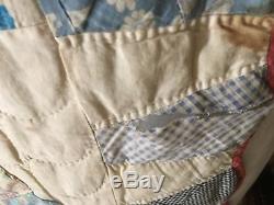 Amish Vintage Handmade Quilt Red Edge Scalloped Border Reversable Blue White