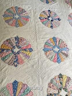 Antique Handmade Dresden Plate Patchwork Quilt 78 x 92 A268