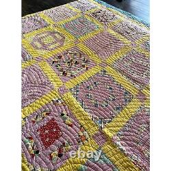 Antique Vintage 1930s Hand Quilted Homemade Quilt Beautiful 68 x 72