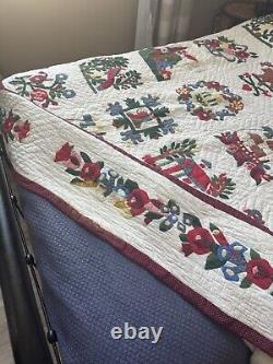 Beautiful Appliqué Quilt