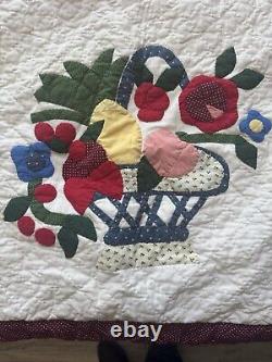 Beautiful Appliqué Quilt