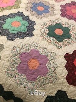 Beautiful Handmade Handpieced & Hand Sewn Vintage Grandmothers Garden Quilt