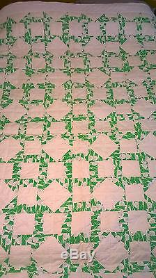 Beautiful Handmade Pa. Dutch Amish Vintage 1970's Green Snails King Size Quilt