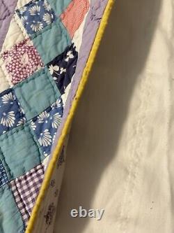 Beautiful Vintage 68 X 80 Double Bed Size Patchwork Quilt