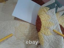 Beautiful Vintage Hand Appliqued Hand Quilted Sunflower Quilt approx. 65 x 84
