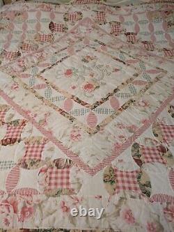 Beautiful Vintage Patchwork Appliques Quilt Full Size