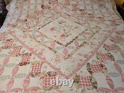 Beautiful Vintage Patchwork Appliques Quilt Full Size