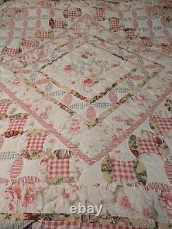 Beautiful Vintage Patchwork Appliques Quilt Full Size