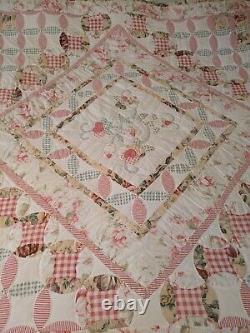 Beautiful Vintage Patchwork Appliques Quilt Full Size