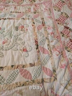 Beautiful Vintage Patchwork Appliques Quilt Full Size