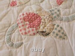 Beautiful Vintage Patchwork Appliques Quilt Full Size