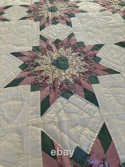 Beautiful Vintage Pieced & Quilted Handmade Quilt 90 x 102