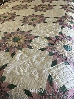 Beautiful Vintage Pieced & Quilted Handmade Quilt 90 x 102