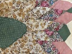 Beautiful Vintage Pieced & Quilted Handmade Quilt 90 x 102