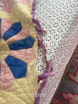 Beautiful Vintage Primitive Antique Handmade Quilt