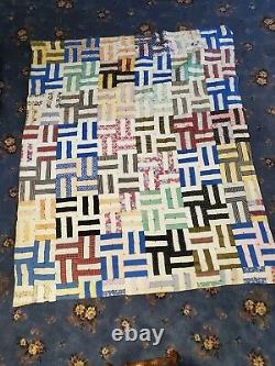 Beautiful antique 1930's 1940's vintage quilt Homemade Quilted Quilt 67x82 (H1)