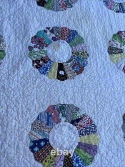 Beautiful vintage feed sack Dresden plate quilt 72x84