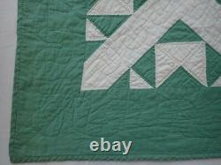 Beautifully Graphic! Vintage Cottage 30s Green & White QUILT 86x72