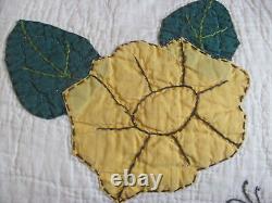 Charming Vintage PANSY FLOWER & BUTTERFLY Applique QuiltHand Quilted 62x82