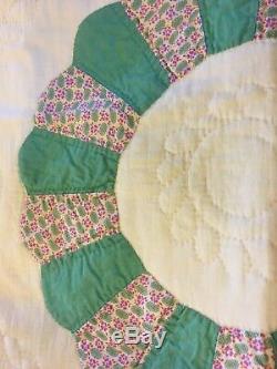 Colorful- Dresden Plate Vintage Quilt -1930s Border of color-charming -80x93