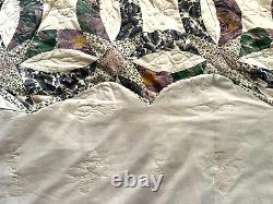 Double Wedding Ring Quilt VTG Queen Sz Scalloped Edge Purples Blues Greens