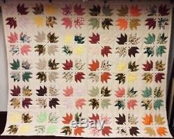 Excellent Vintage Handmade Apple Leaf Farmhouse Quilt Beautiful