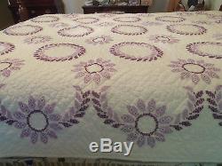 GORGEOUS VINTAGE Handmade Cross Stitch QUILT SUNFLOW Heavily Hand Quilted
