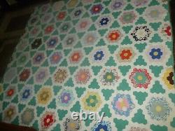 GRANDMOTHERS FLOWER GARDEN Vintage Quilt Hand Sewn Quilted Stitched 82x78