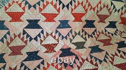 HAND SEWN QUILT VINTAGE ANTIQUE HAND MADE 72 x 92 BEAUTIFUL BASKETS PATTERN