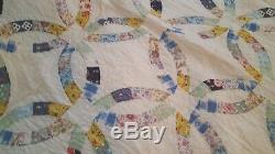 HAND SEWN QUILT VINTAGE ANTIQUE QUILT HAND MADE Cotton 62 x 72 WEDDING RING BAND
