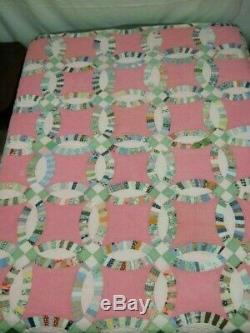 Handmade Vintage Double Wedding Ring Pattern Quilt