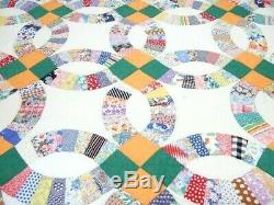Handmade Vintage Double Wedding Ring Quilt with 1940s Fabrics