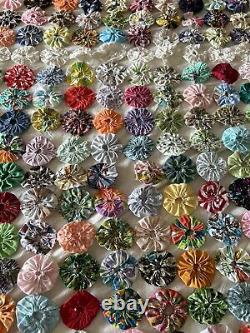Handmade YoYo Pattern Multi Colored Quilt Handmade Vintage 102 X 96
