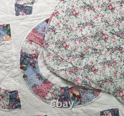 Homemade Vintage Quilt Wedding Ring Floral Arc Reversable 95 x 83 Scalloped Edge