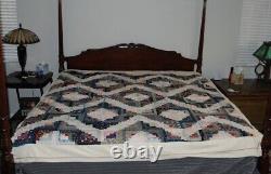 Log Cabin 78 x 86 Quilt Vintage Hand Made Quilt Excellent Condition