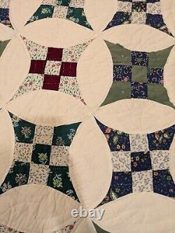 MCM Vintage Handmade/stitched Cathedral Window Patchwork Quilt W Scalloped Edges