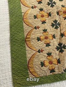 OMG! Fabulous Hand Quilting Vintage Handmade Pineapple Flower Quilt 73x89 #296