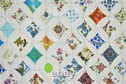 OUTSTANDING Vintage Cathedral Windows Antique Quilt Nice Small Scale
