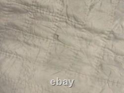 OUTSTANDING Vintage Hand Quilted Silk Nine Patch Red and Cream Quilt 84x64 Good