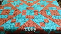 PRIMITIVE/AMISH style VTG Patchwork handmade Quilt in RED/GREEN colors PREOWN