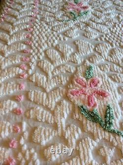 Plush Vintage Chenille Bedspread QuiltHandmade Flower DesignLarge 88 X 102