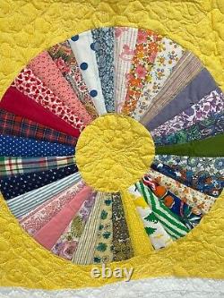 Quilts hand made vintage queen wagon wheel pattern, cheery yellow color