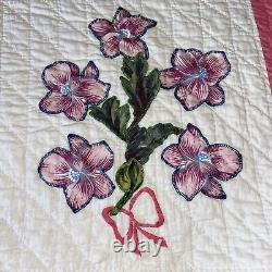 Rare Vintage Hand Sewn Embroidered & Appliqué Quilt 94x74 A Must See & Stunning